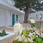 Arocaria - Peaceful Apartment *